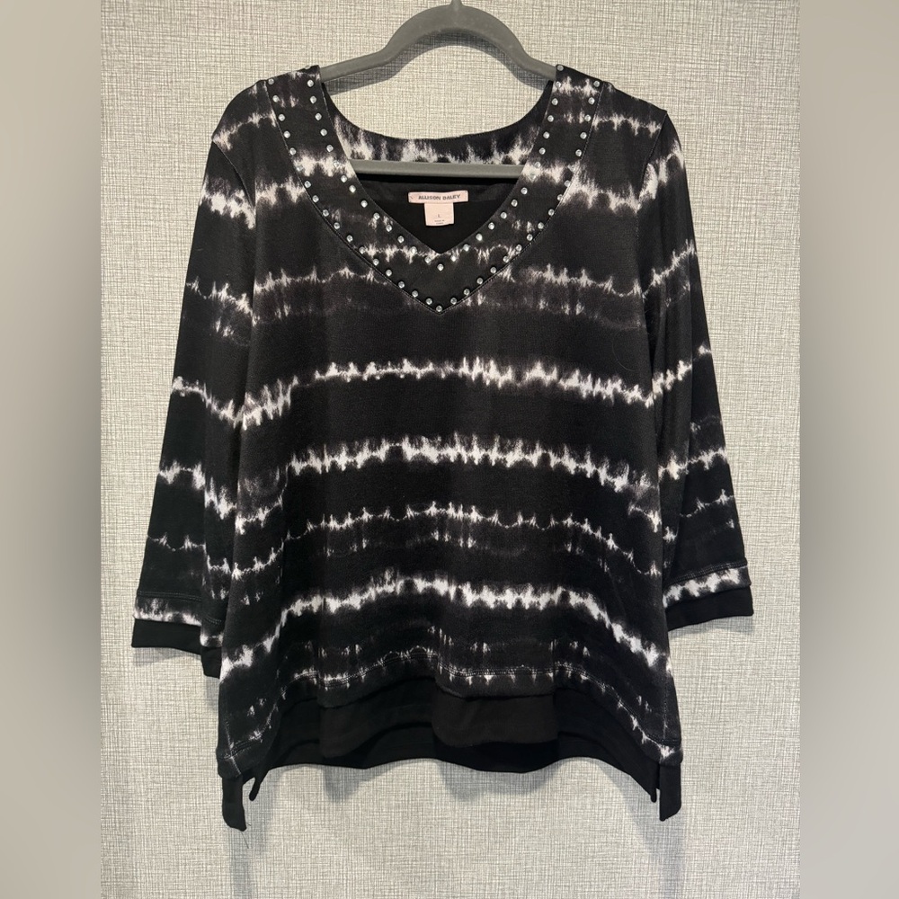 Allison Daley knit top-3/4 sleeves Size L